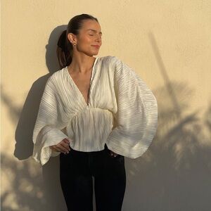 Lulus Radiant Flirt Ivory Satin Plisse Long Sleeve Top Size Large NWT